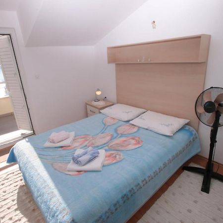 Apartmani Damir Livajic Omiš Buitenkant foto