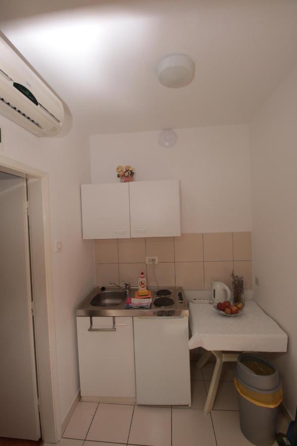 Apartmani Damir Livajic Omiš Buitenkant foto