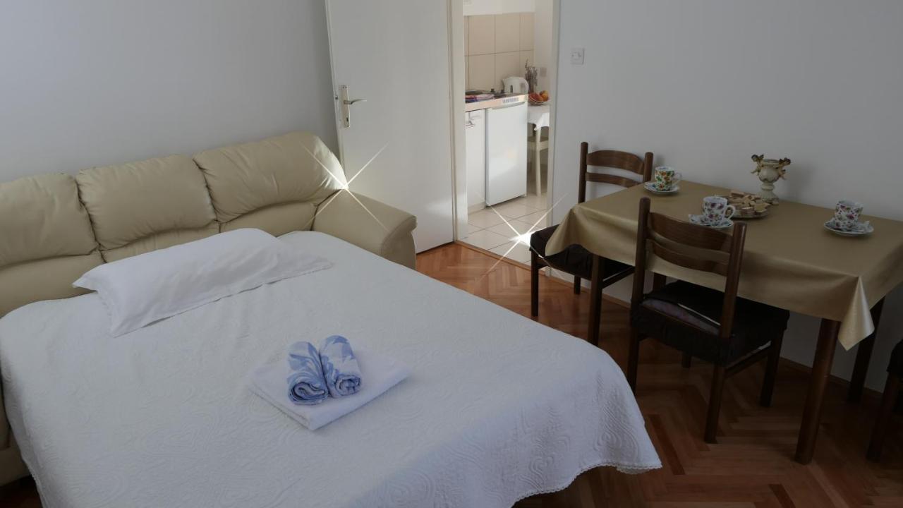 Apartmani Damir Livajic Omiš Buitenkant foto